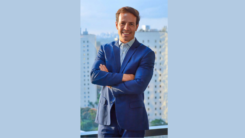 Uma reflexão sobre como equipes evoluem quando unem introspecção pessoal e inteligência coletiva, inspirada por Ian dos Anjos Cunha.