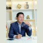 Com ampla experiência, Milton Seigi Hayashi orienta sobre os cuidados e as inovações que garantem segurança e resultados reais.