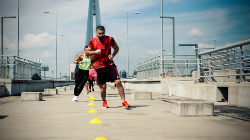 Gustavo Luíz Guilherme Pinto mostra que combinar força e condicionamento em treinos curtos gera alta performance e resultados acelerados.