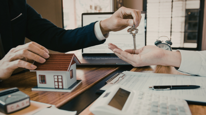 A análise técnica do conforto nos imóveis é essencial para decisões mais seguras no mercado imobiliário, como destaca Alex Nabuco Dos Santos.