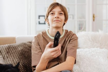 Cinema, adolescência e Bob Dylan: o novo drama brasileiro da Netflix que redefine o amadurecimento juvenil