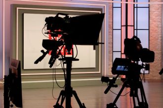 Apresentador icônico da televisão brasileira: legado, luxo internacional e reflexões sobre fama e patrimônio