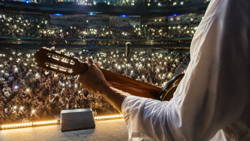 Gilberto Gil emociona gerações em turnê de despedida exibida na TV e reforça legado da música brasileira