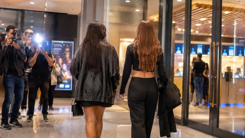 Anitta e Alice Carvalho movimentam a web e alimentam rumores de romance entre fãs